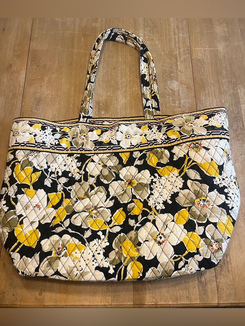Vera Bradley Grand Tote in Retired Dogwood Pattern Quilted Floral